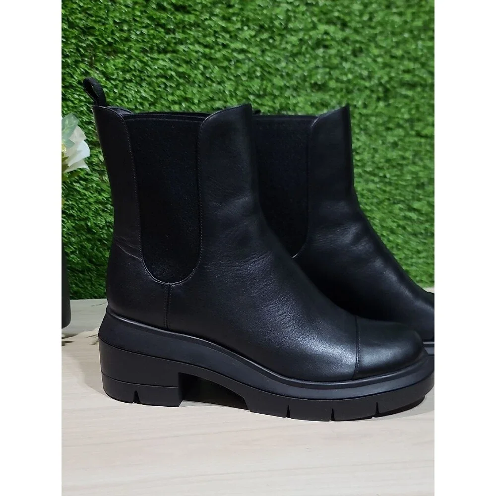 Stuart Weitzman Norah Chelsea Boots - Black / US 10